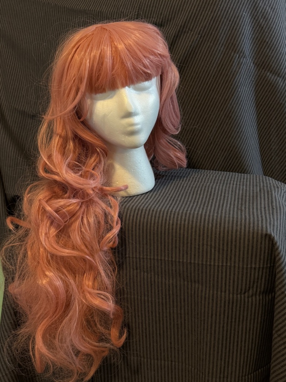 Long Wavy Pink Women’s Fashion Wig with Bangs